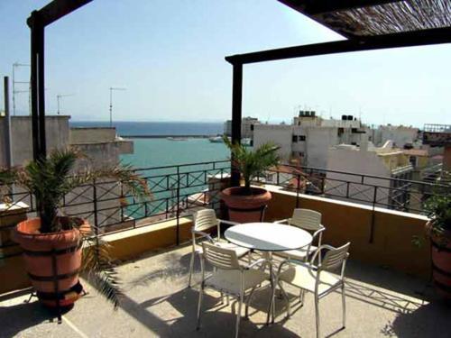 Diana Hotel Chios Town Restaurant billede